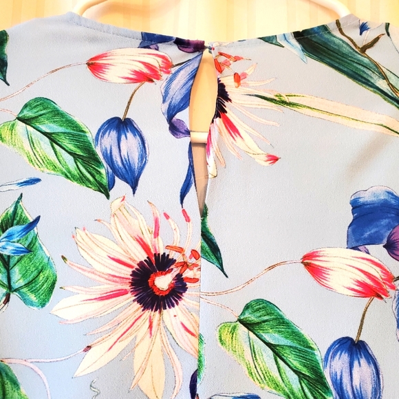 H & M long sleeve floweral blouse - Picture 6 of 11